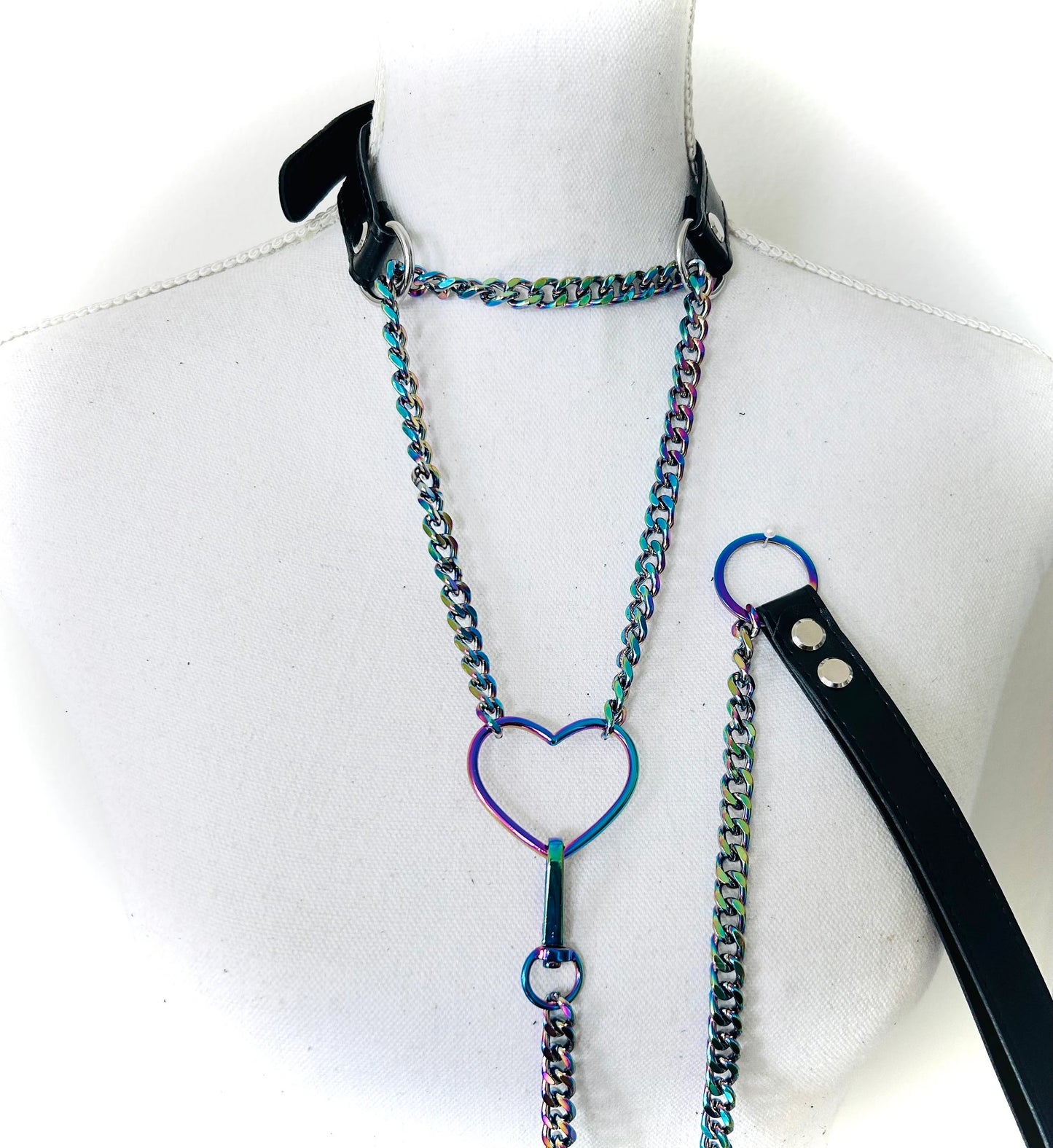 Martingale rainbow chain choker collar with leash