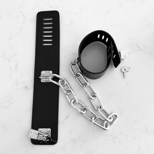 Locking shackle cuffs