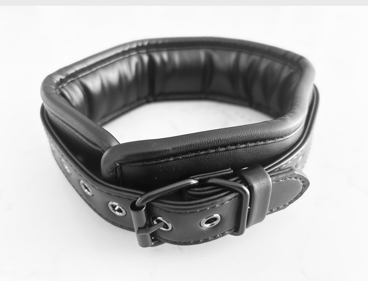 Custom padded choker collar