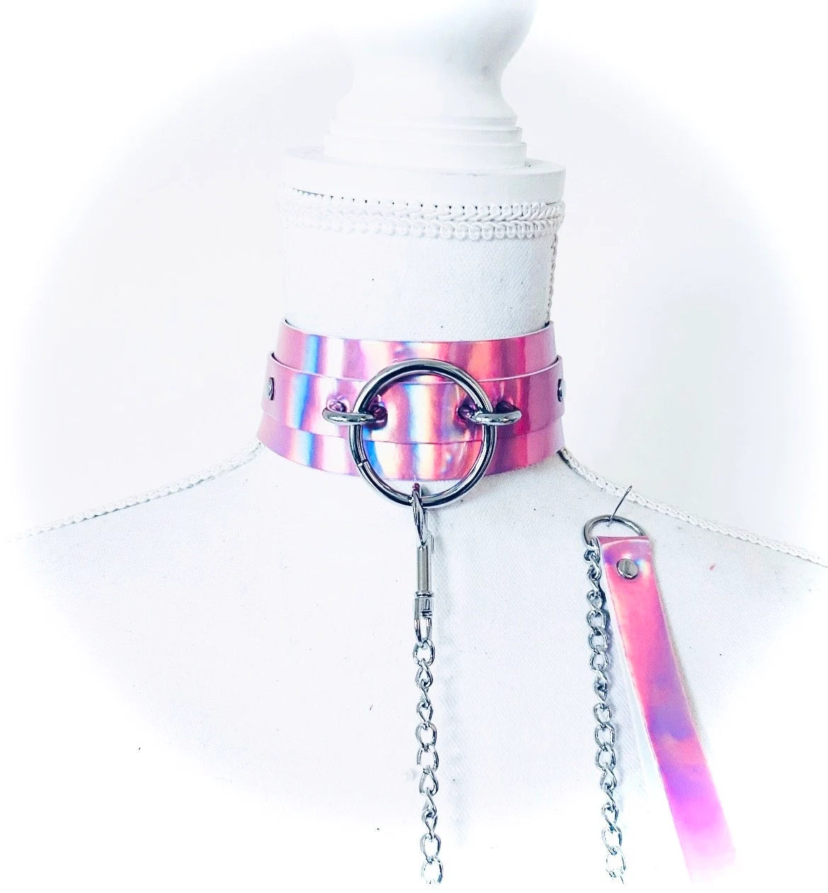 Metallic holographic choker collar with leash
